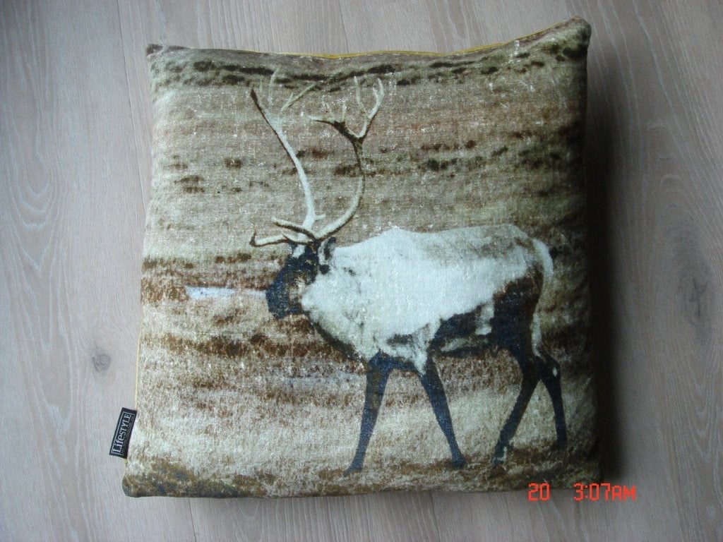 Sierkussen met eland bruin/goud 46X48, Huis en Inrichting, Overige merken, Inclusief binnenkussen, Bruin, Vierkant