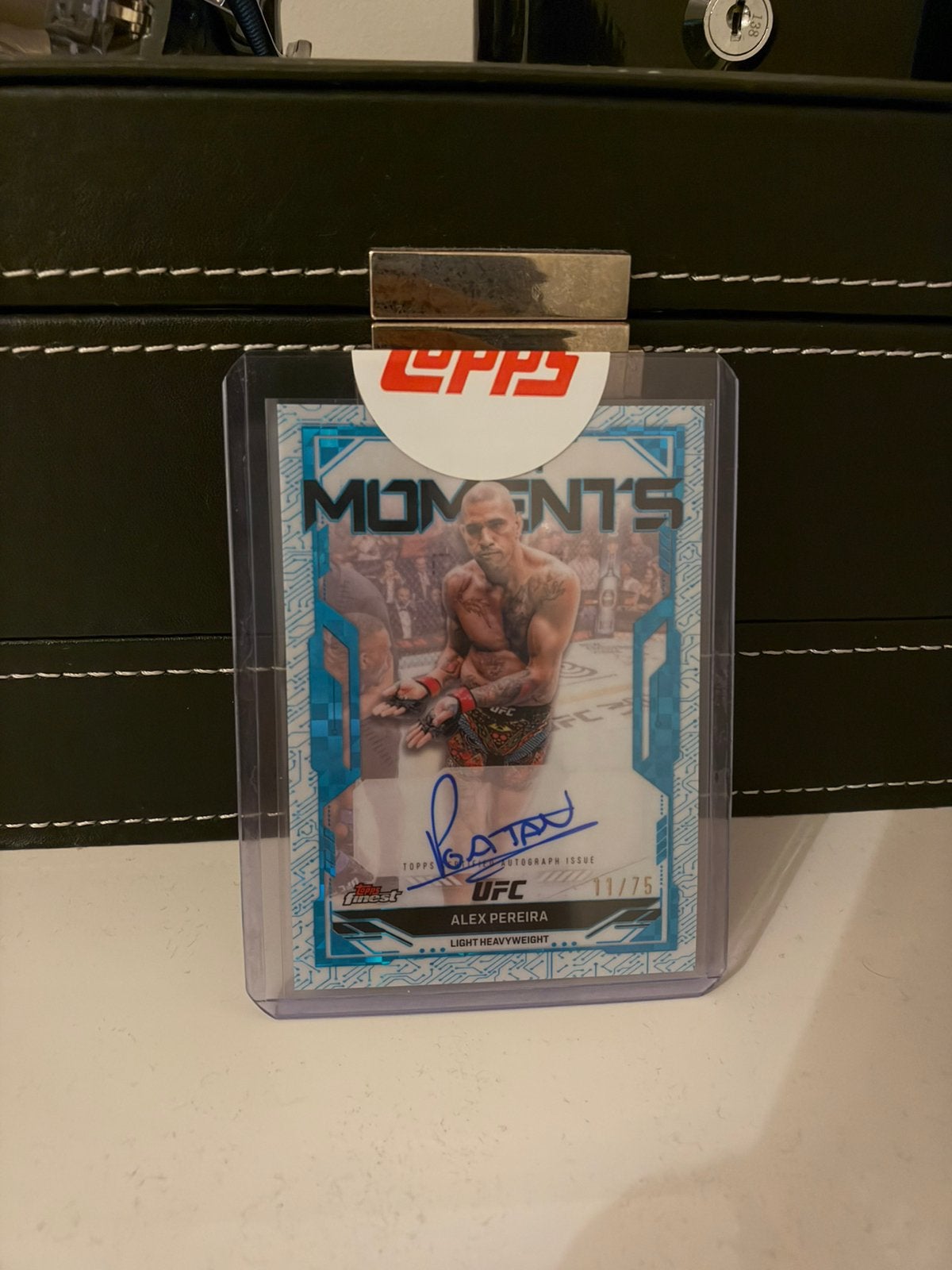 2025 Topps Finest UFC Alex Pereira Finest Moments Auto#11/75, Ophalen of Verzenden, Zo goed als nieuw