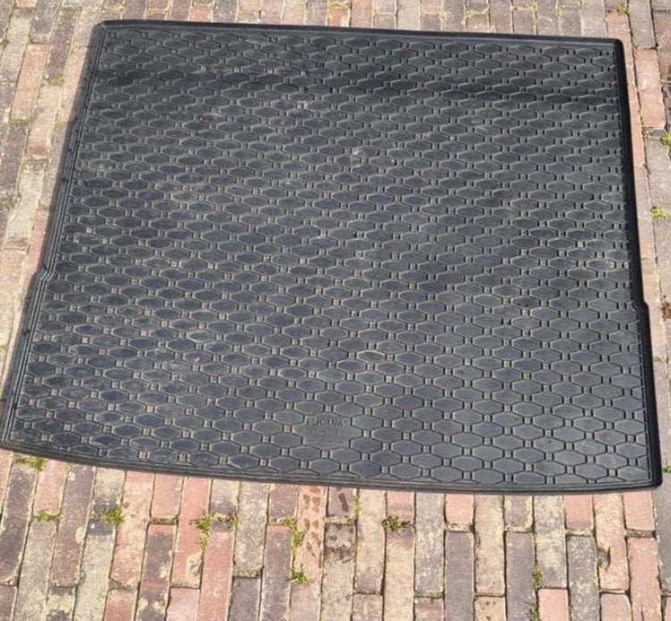 Kofferbakmat voor Ford Focus Station (vanaf 2018) - Rubber, Ophalen of Verzenden, Gebruikt