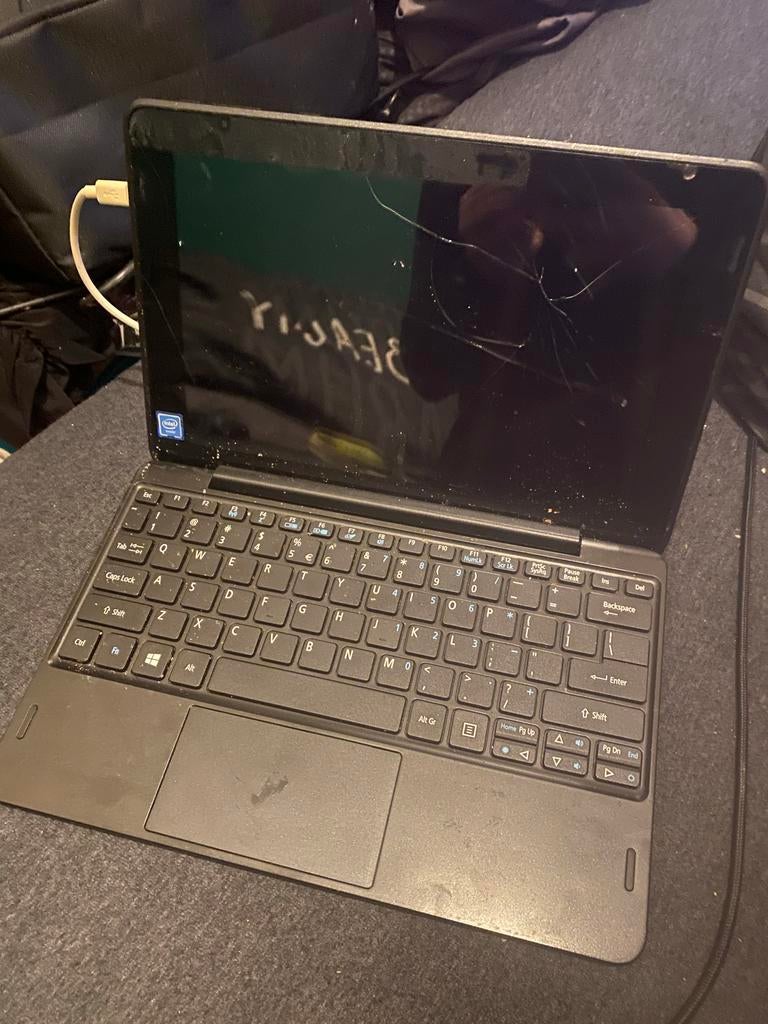Acer Chromebook met schade - voor onderdelen of opknap, Computers en Software, Chromebooks, Niet werkend, 4 GB of minder, Ophalen