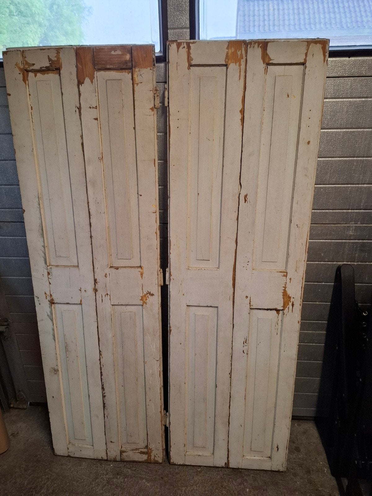 2 Oude Franse luiken - 157x51 cm - deels kaal gemaakt, Ophalen