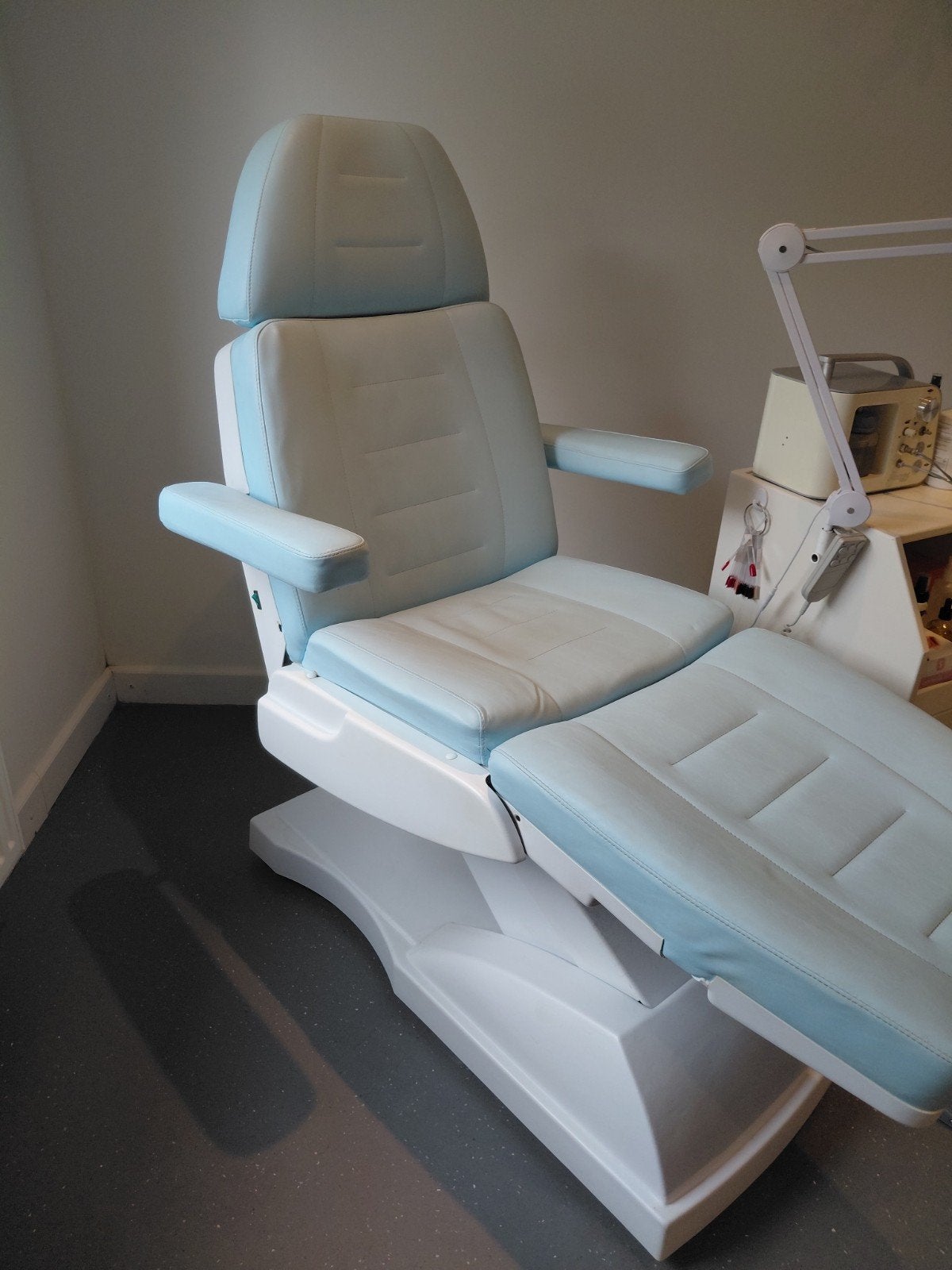 Pedicure stoel, Ophalen
