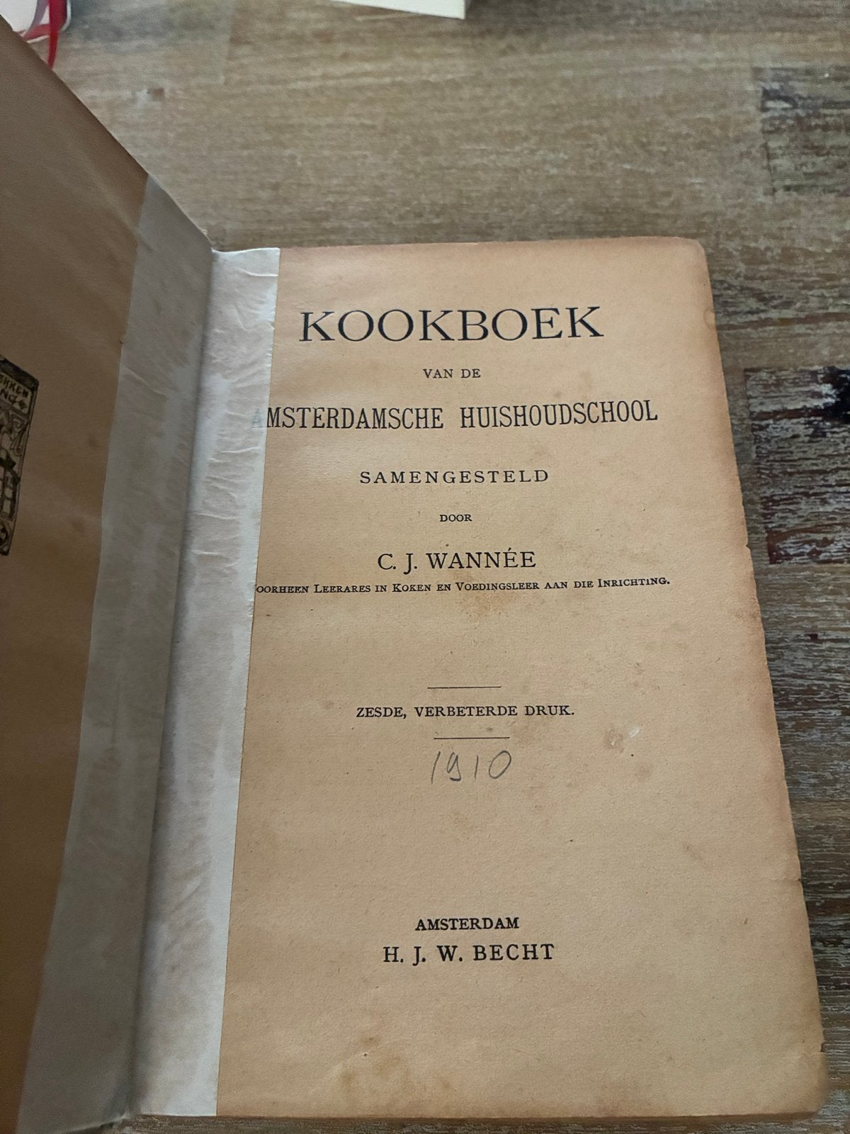 Kookboek Amsterdamse Huishoudschool C.J. Wannée 1910, Boeken, Ophalen of Verzenden, Gelezen, Nederland en België, Overige typen