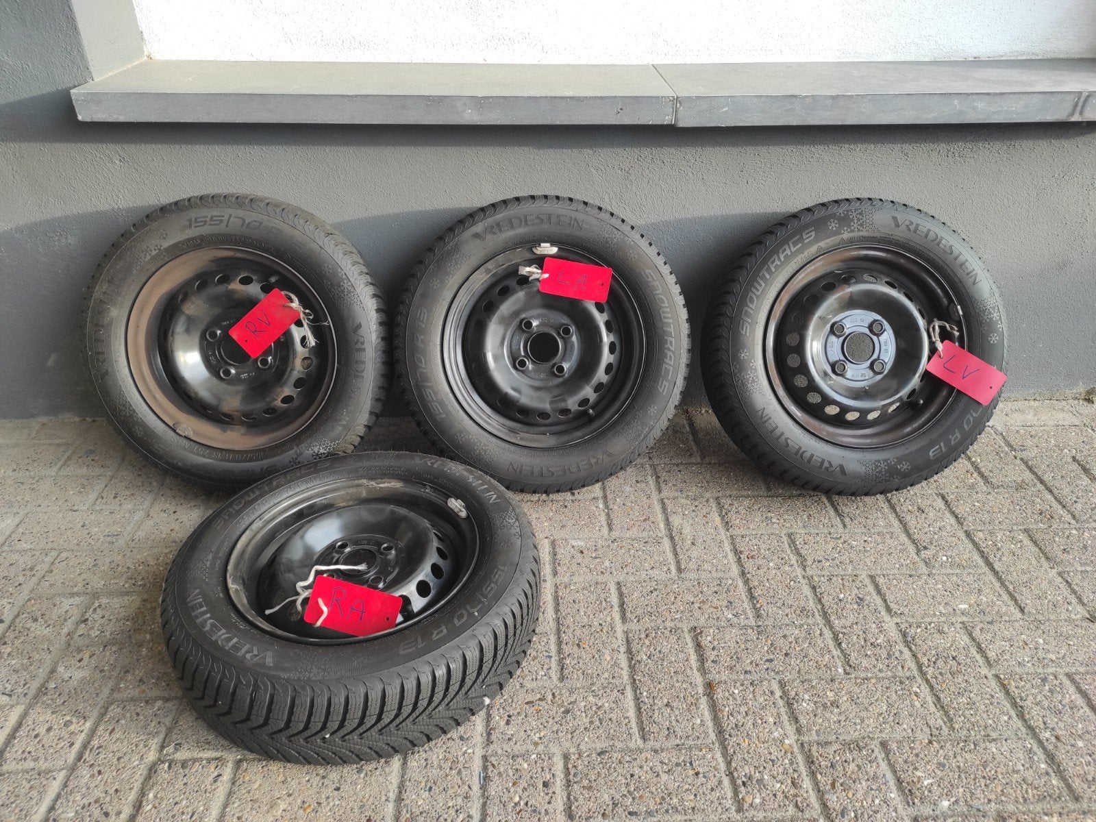 4 Vredestein Snowtrac 5 winterbanden op stalen velgen, Ophalen, Gebruikt, 155 mm, Banden en Velgen