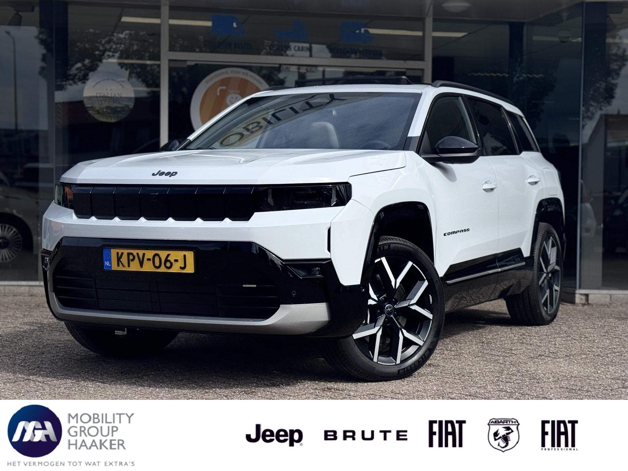 Jeep Compass Summit 74 kWh | Schuif-kanteldak | Massage-stoe, Auto's, Gebruikt, Wit, SUV of Terreinwagen, 2085 kg