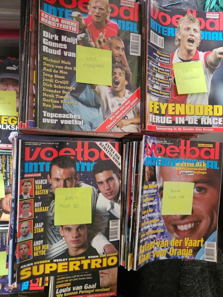 Voetbal International jaargangen 1983-1985, 2000-2009, Boeken, Ophalen of Verzenden, Gelezen, Balsport
