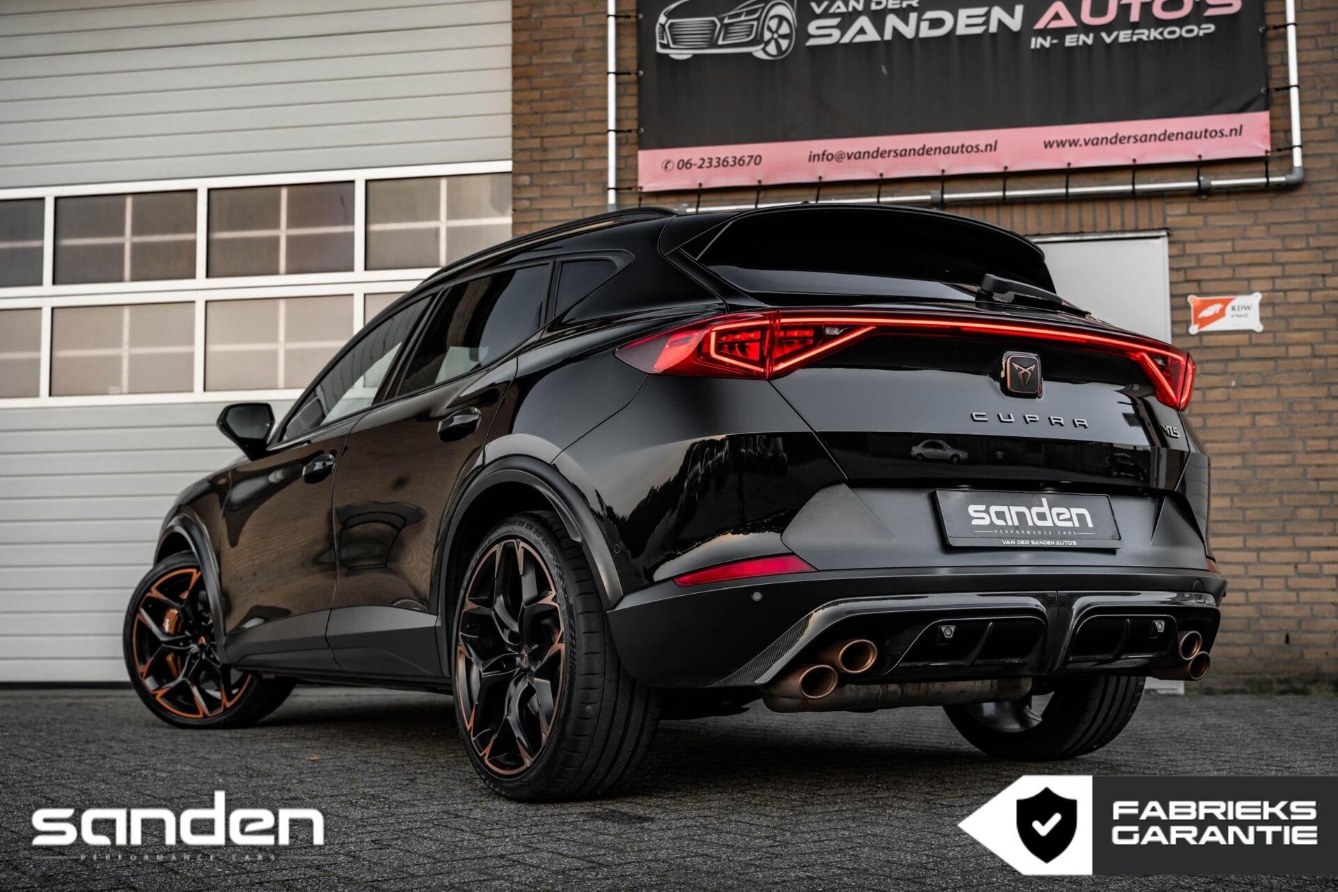 CUPRA Formentor VZ5 4Drive|BTW|5Cilinder|Kuip|Akebono|Carbon, Auto's, Automaat, Dealer onderhouden, Zwart, Bedrijf