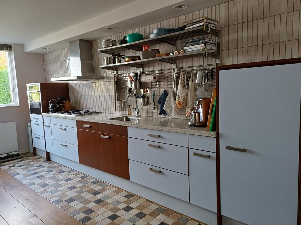 GRATIS OPHALEN 14, 15 OF 16 MEI: keuken 490 cm, Huis en Inrichting, Ophalen, Gebruikt, Composiet