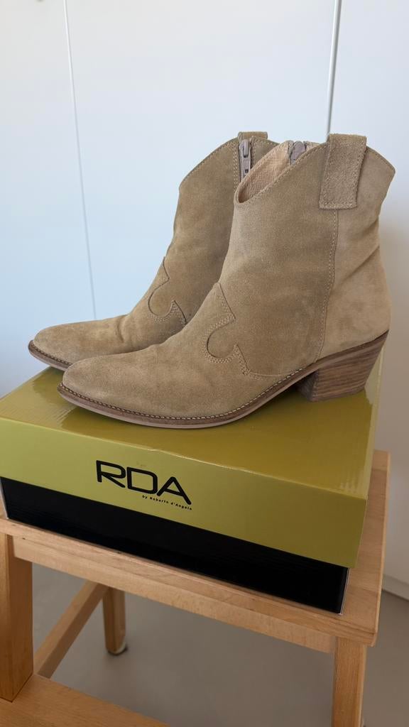 Zeer leuke zomerlaarsjes van Roberto d’Angelo mt 40, Kleding | Dames, Schoenen, Beige, Lage of Enkellaarzen, Ophalen of Verzenden