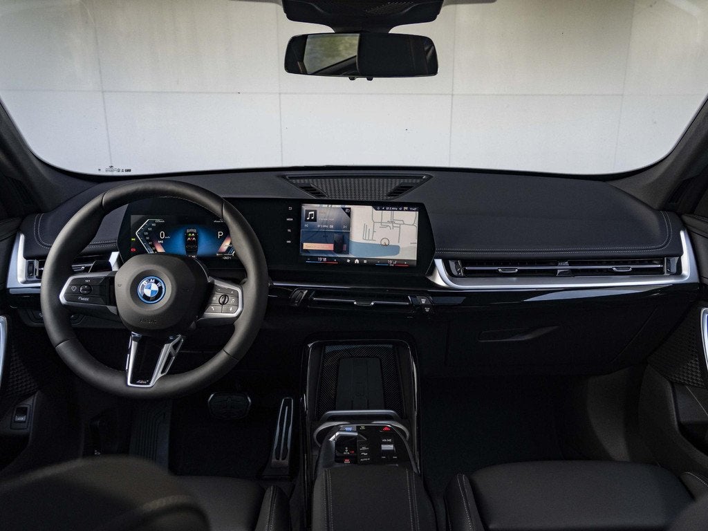 BMW iX1 eDrive20 | M Sportpakket Pro | Premium Pack | Travel, Auto's, BMW, 514 km, Gebruikt, Met garantie (alle), Zwart