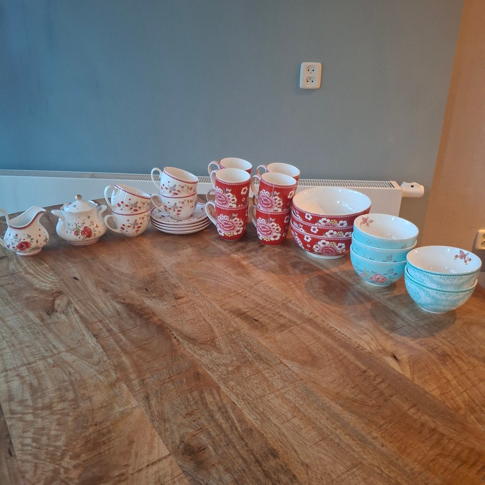 Room Seven servies: kopjes, schotels, kommen, mokken, etc, Huis en Inrichting, Gebruikt, Pip Studio, Ophalen of Verzenden, Overige stijlen