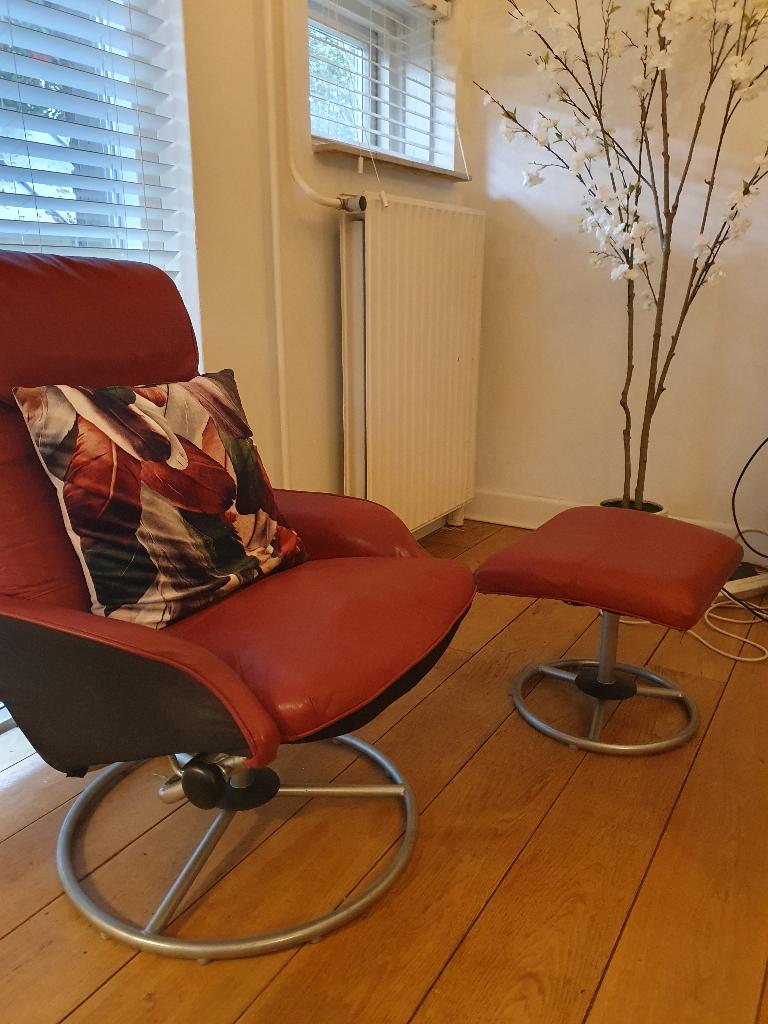 Vintage ikea lounge chair met voetenbankje, Huis en Inrichting, Fauteuils, Ophalen of Verzenden, Zo goed als nieuw, Leer, 50 tot 75 cm