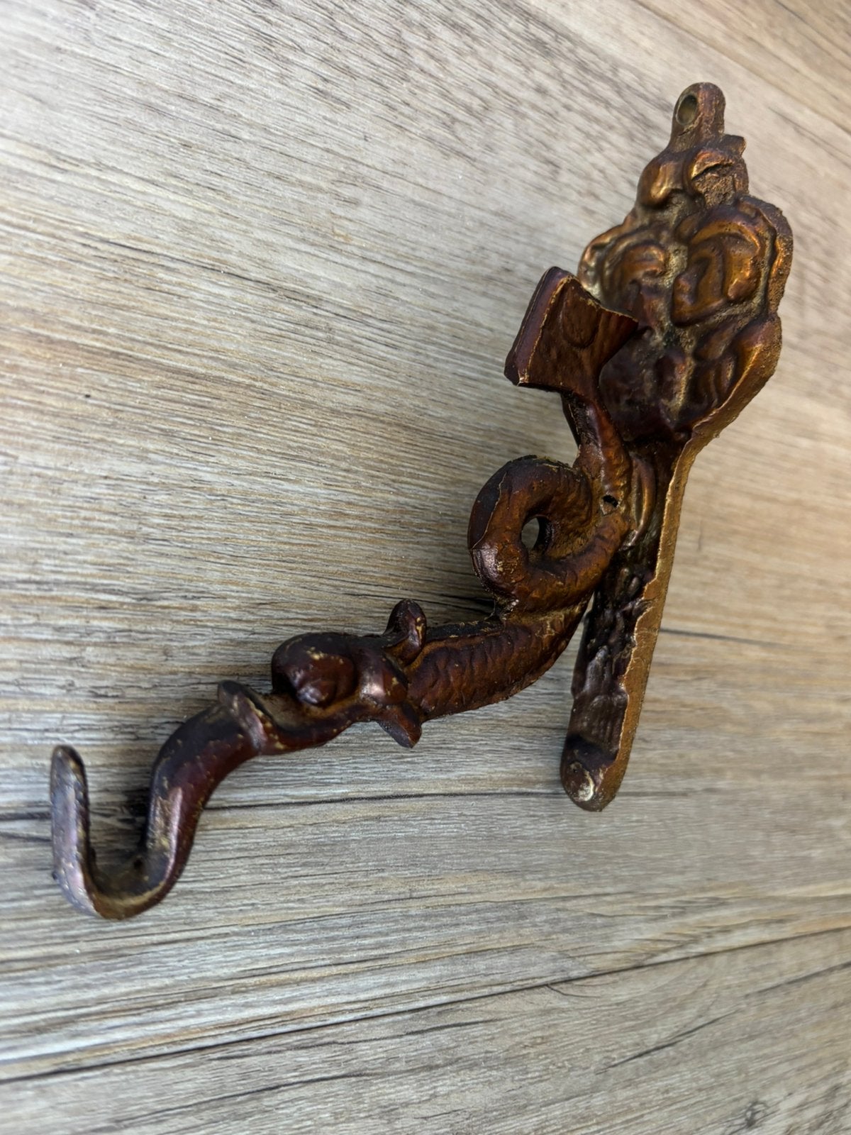 Antieke messing muurhaak, Ophalen of Verzenden