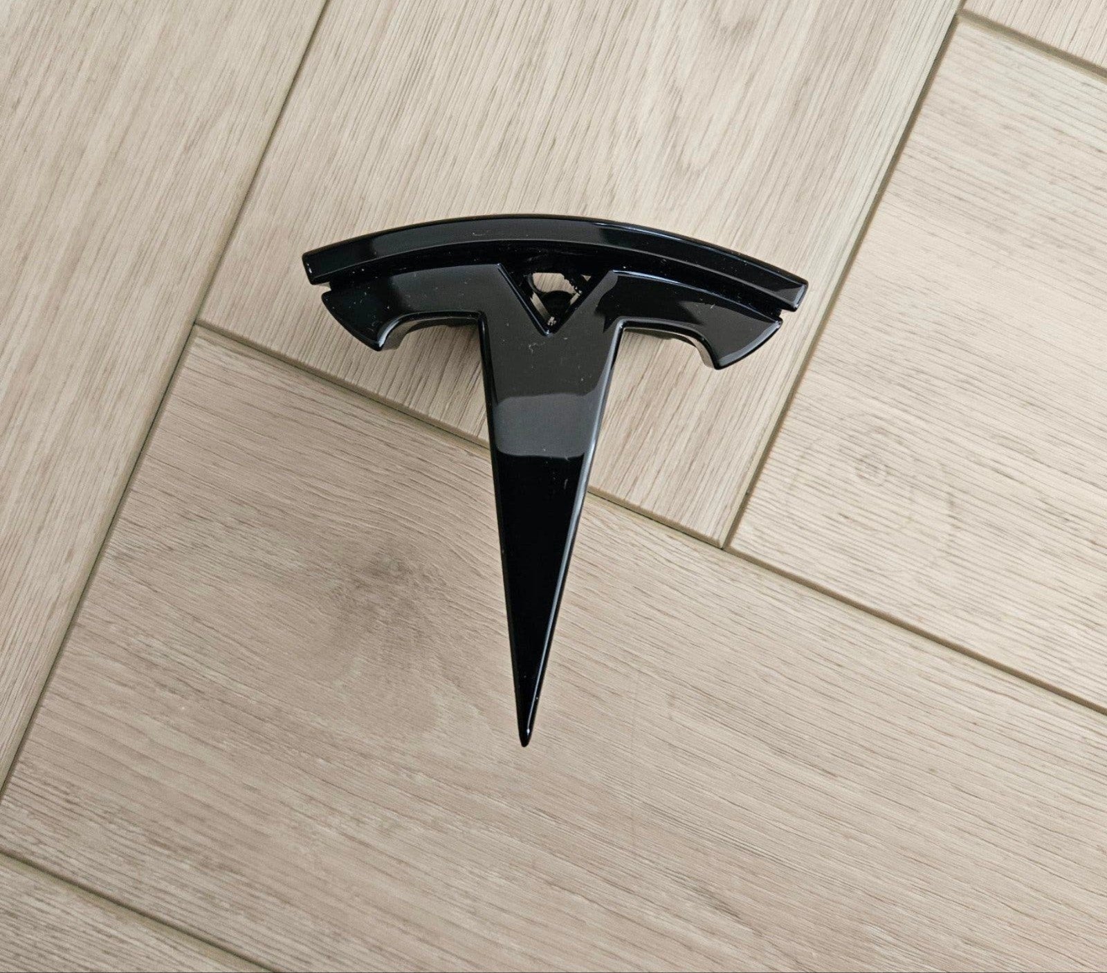 Tesla Model S voorlogo / embleem – glanzend zwart, Ophalen of Verzenden, Voor, Bumper