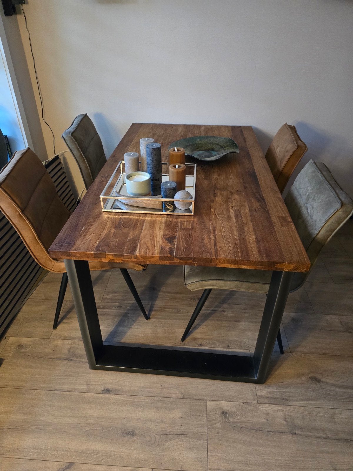 Mooie set hout met stalen frame zwart, Huis en Inrichting, Complete eetkamers, Ophalen, Zo goed als nieuw