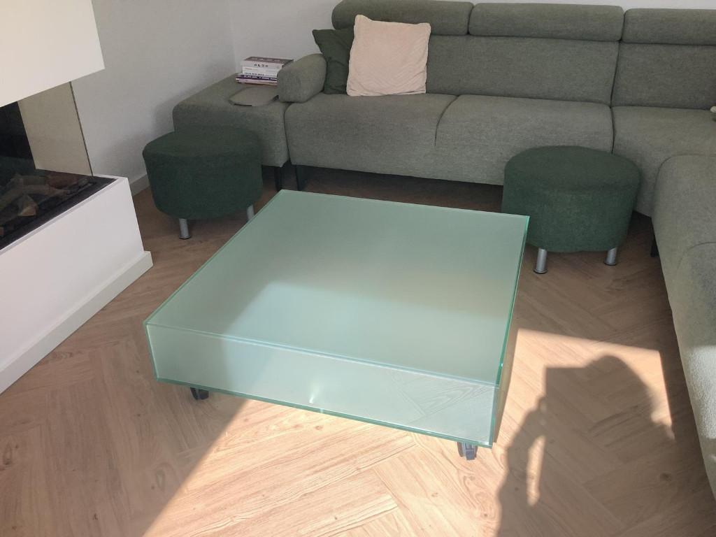 Glazen design salontafel - merk Helderr, Huis en Inrichting, Tafels | Salontafels, Ophalen, Gebruikt, 100 tot 150 cm, Vierkant