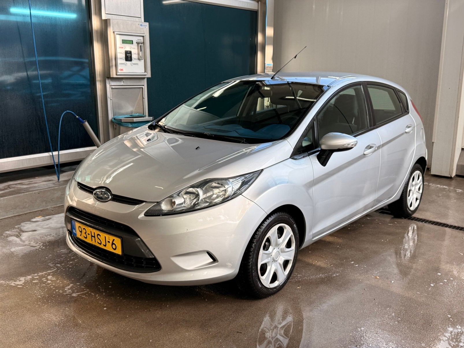 Ford Fiësta 1.25 44KW 5DR 2009 Grijs, Auto's, Voorwielaandrijving, Stof, 40 €/maand, 1242 cc