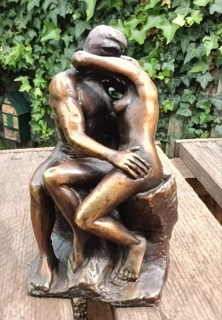 Auguste Rodin.  Replica in bronze of " The Kiss " ., Antiek en Kunst, Ophalen of Verzenden