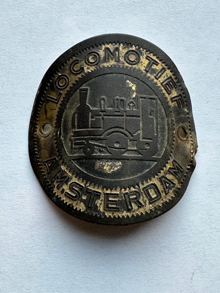 Oud balhoofdplaatje Locomotief Amsterdam. Balhoofd plaatje., Gebruikt, Overige typen, Ophalen of Verzenden, Locomotief