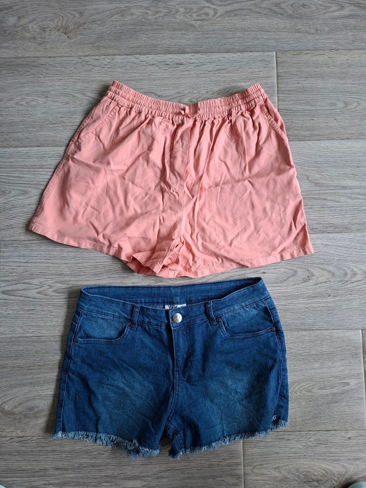 Korte broeken maat 176, Ophalen of Verzenden, Zo goed als nieuw, Meisje, Broek
