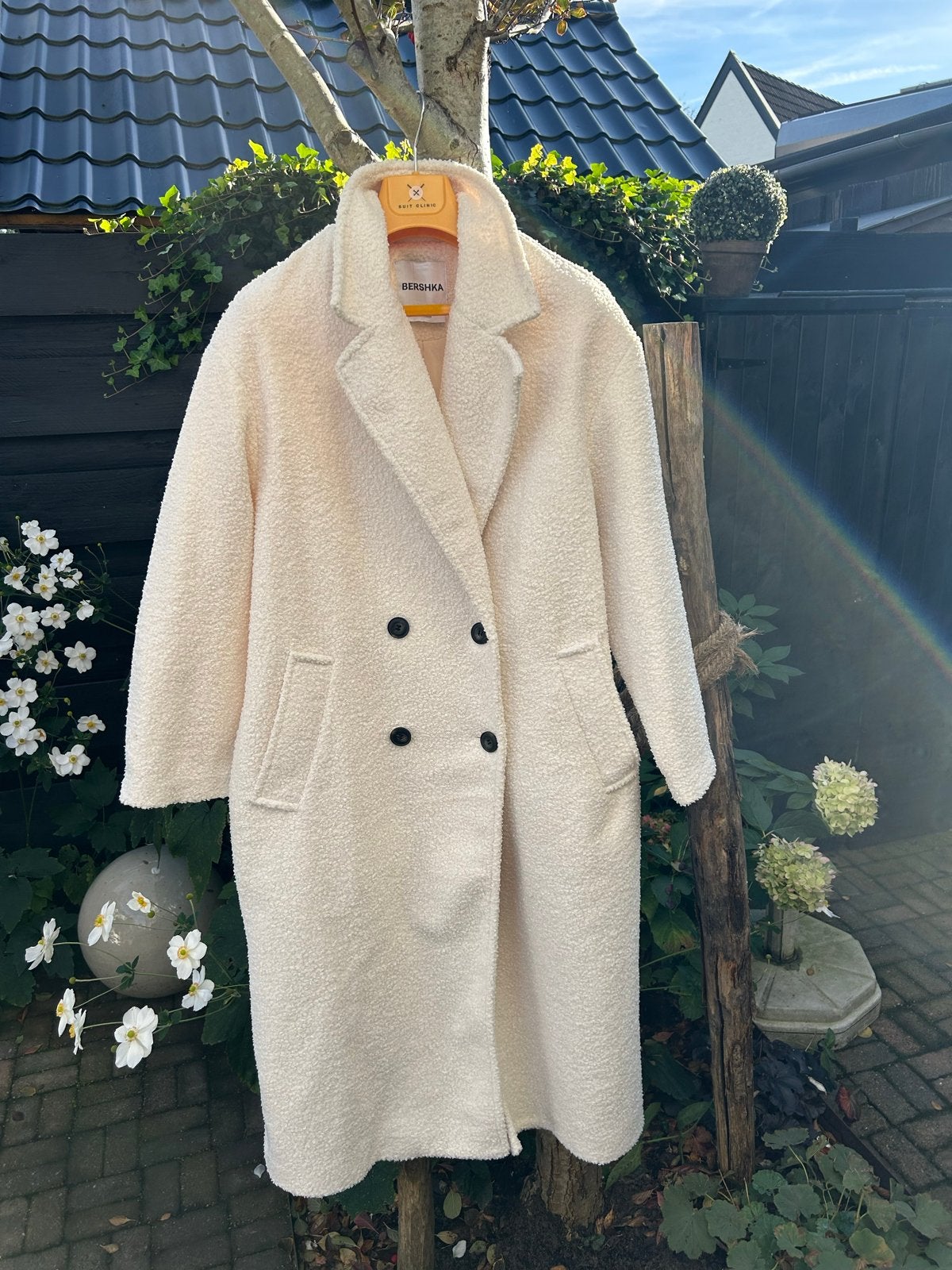 Bershka teddy jas - Crème - Maat M, Ophalen of Verzenden, Zo goed als nieuw, Maat 38/40 (M), Beige