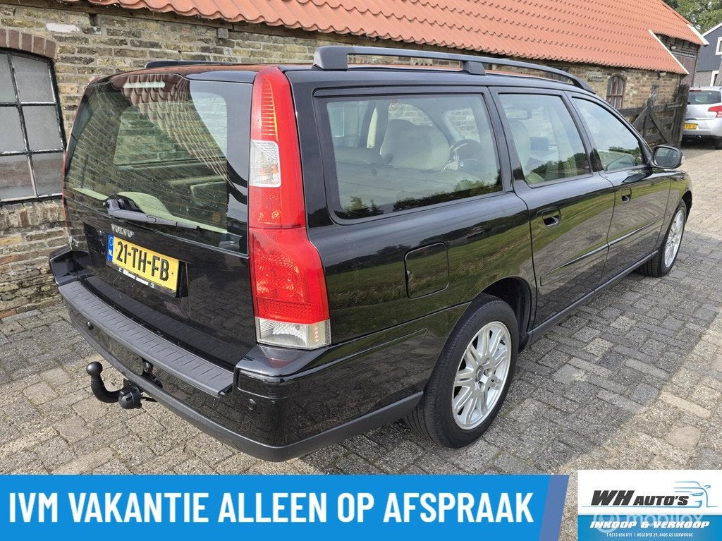 Volvo V70 2.4 Summum, Auto's, Volvo, Stoelverwarming, 2435 cc, Euro 4, 84 €/maand