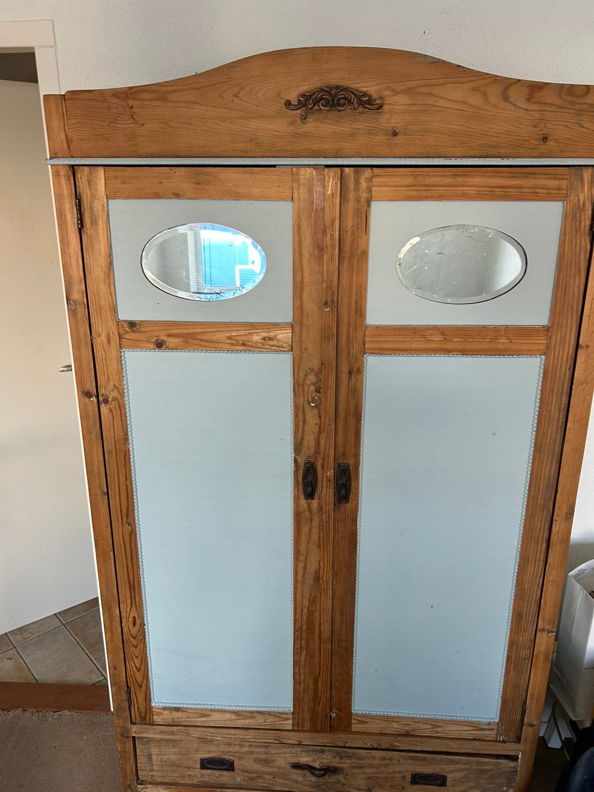 Kastje voor slaapkamer of overloop, Ophalen, Met plank(en), 100 tot 150 cm, Zo goed als nieuw