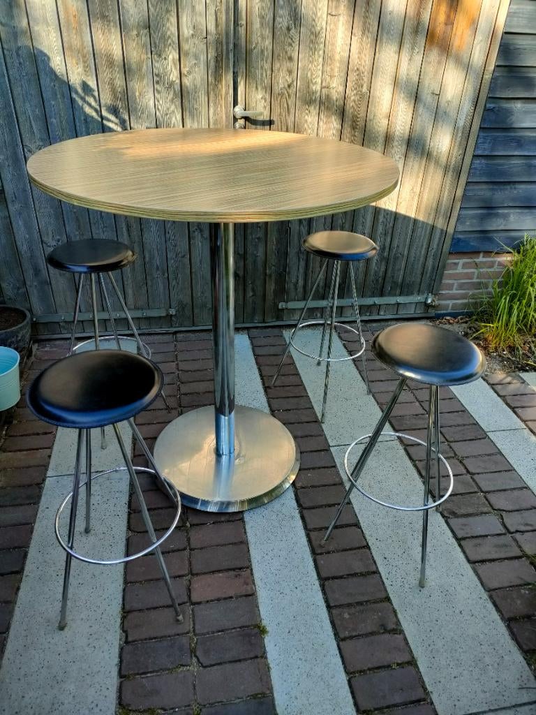 Bartafel met 4 krukken, Ophalen, Gebruikt