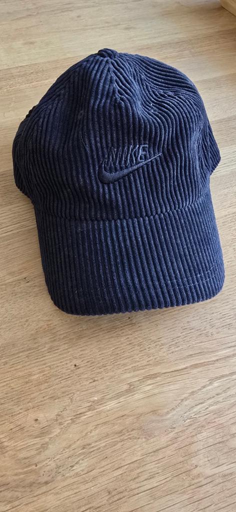 Nike corduroy pet zwart maat S, zo goed als nieuw, Ophalen of Verzenden, Zo goed als nieuw, Pet