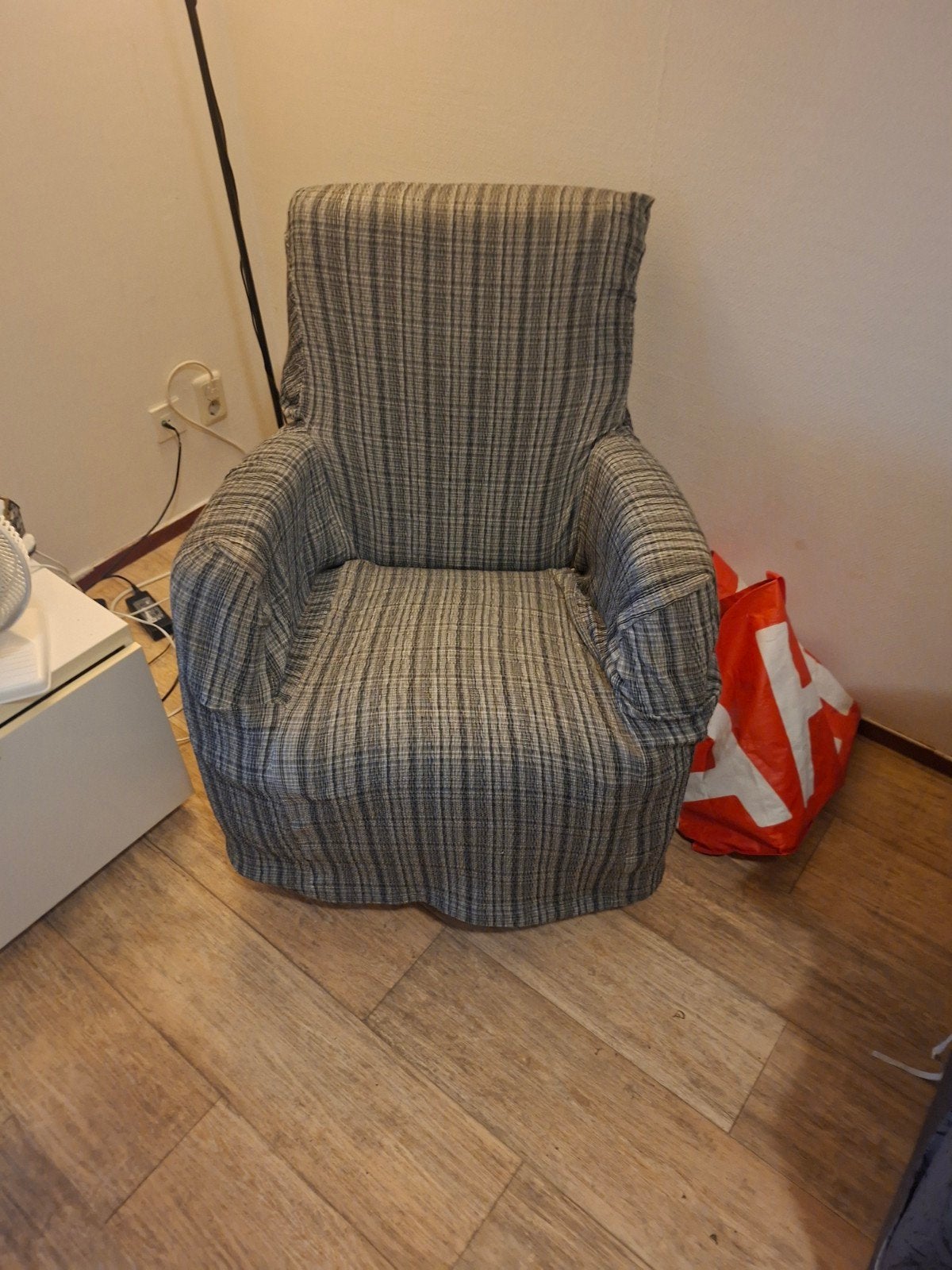 Stoel, Ophalen, 50 tot 75 cm