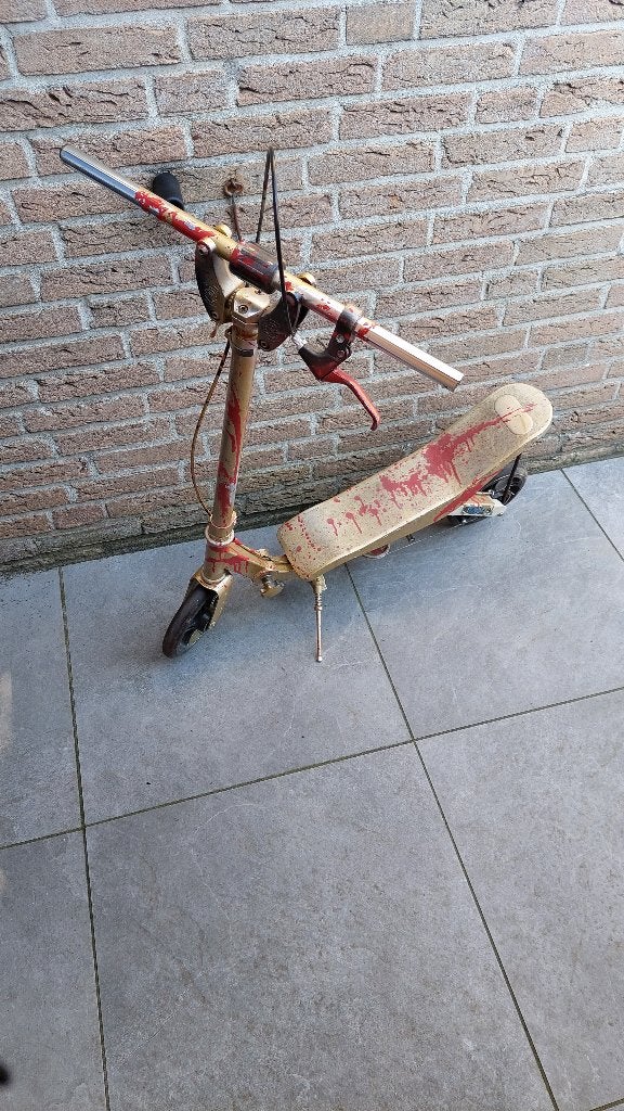Space scooter (Kinderstep vanaf ca. 8 jaar), Fietsen en Brommers, Steps, Zo goed als nieuw, Overige typen, Ophalen