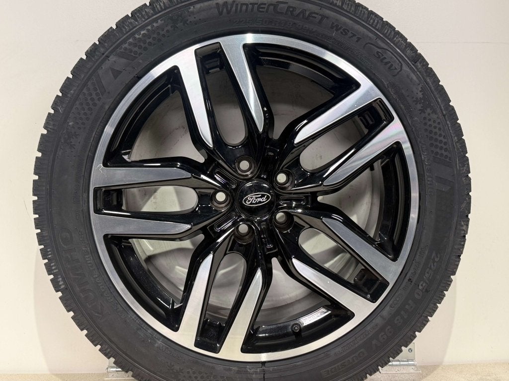18 inch Ford Kuga Mondeo 225/50/18 Kumho Winter, Auto-onderdelen, 18 inch, Banden en Velgen, 225 mm, Handelsnaam fabrikant