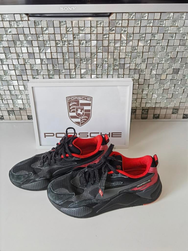 Origineel porsche 911 turbo schoenen bij puma 

Maat :42,5, Zwart, Ophalen of Verzenden, Porsche x puma, Sneakers of Gympen