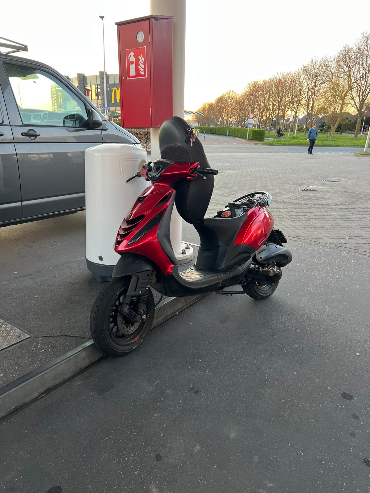 Zip 172 brom, Fietsen en Brommers, Scooters | Piaggio, Ophalen of Verzenden, Zo goed als nieuw, Tweetakt, Zip