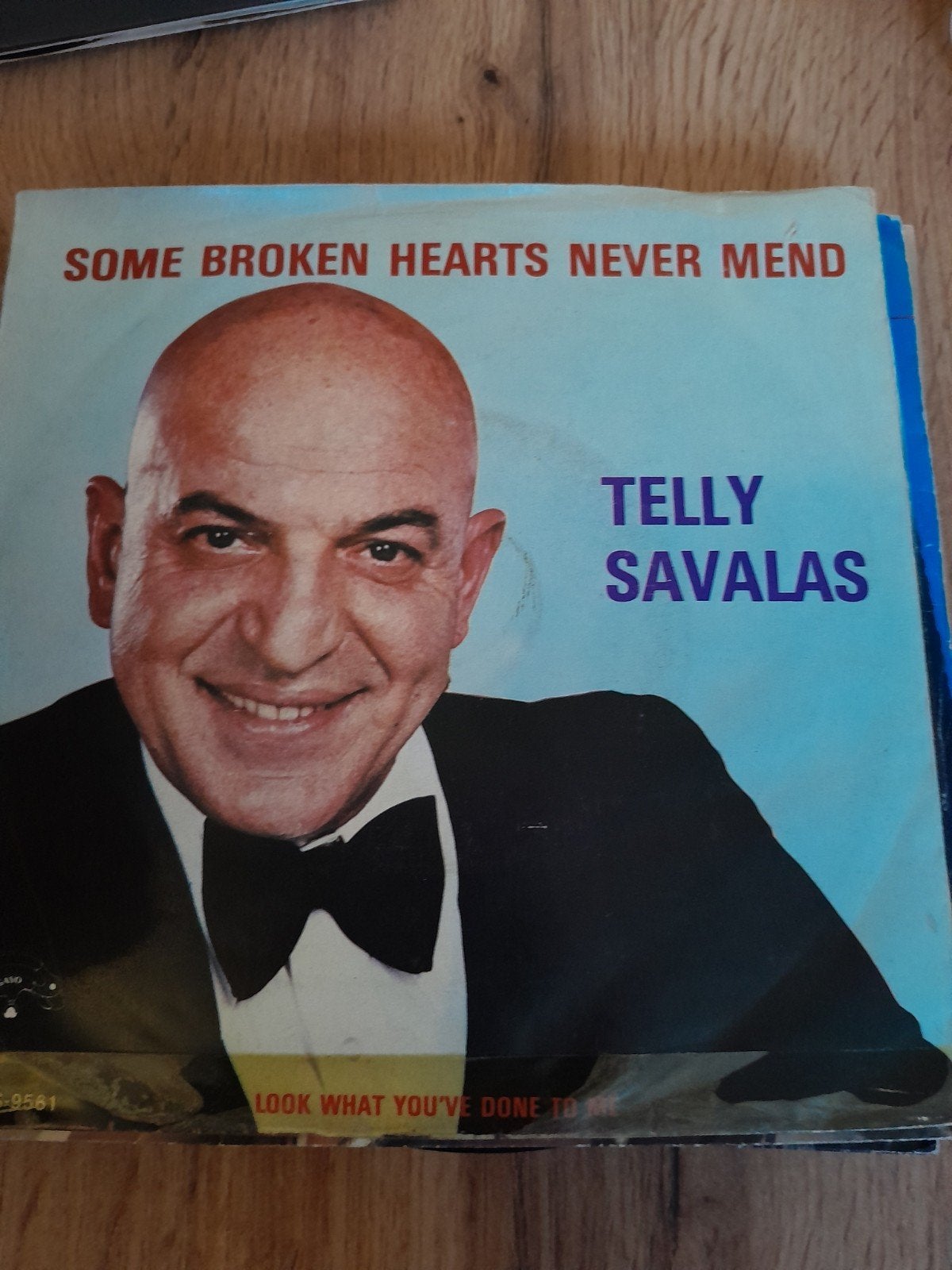 telly savalas 7inch some broken hearts never mend, Ophalen of Verzenden, Zo goed als nieuw, Pop