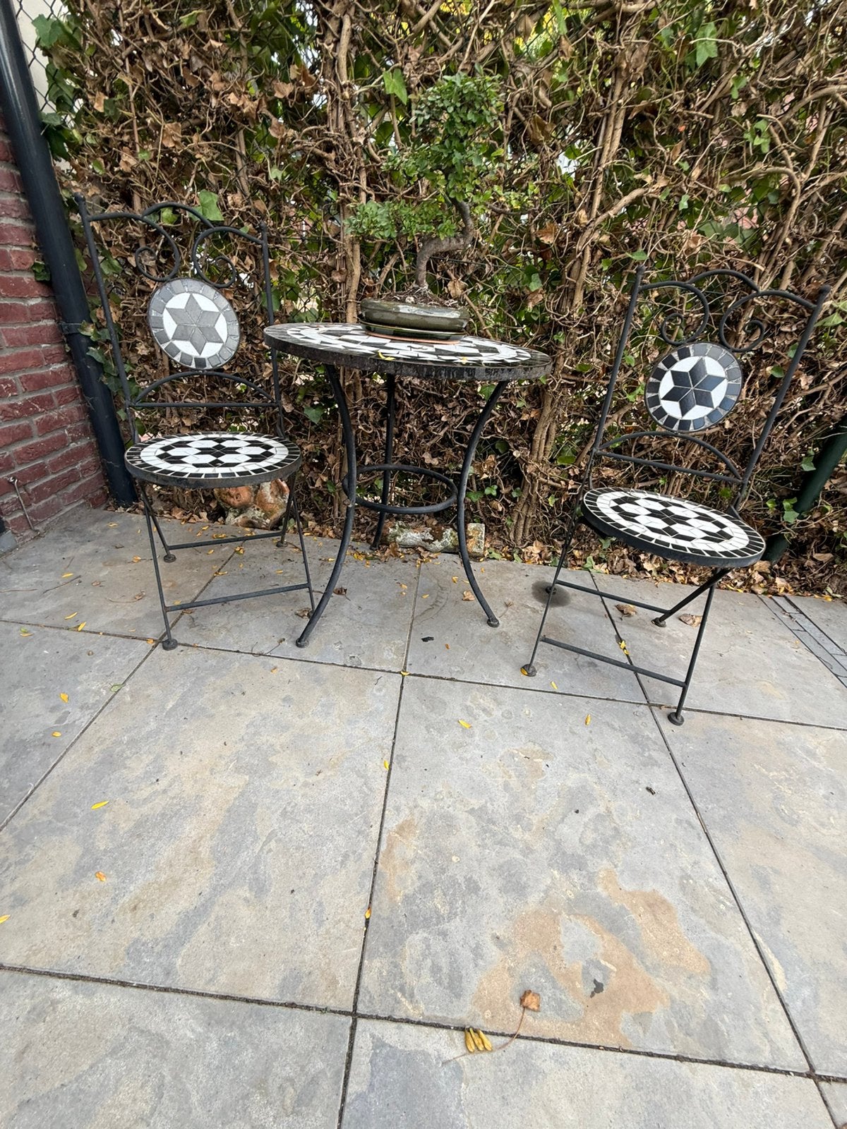 Gietijzer met stenen mozaik bistroset te koop, Tuin en Terras, Overige materialen, Zo goed als nieuw, Tuinset, Ophalen