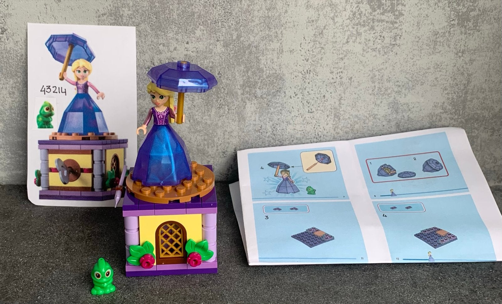 LEGO Disney Princess Rapunzel's Toren 43214, Ophalen of Verzenden, Zo goed als nieuw, Lego