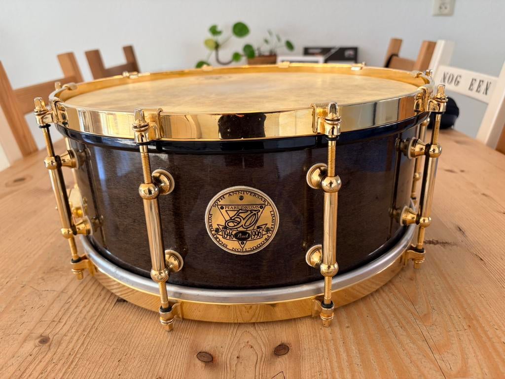 Pearl M-1946 50th anniversary one ply maple snare 14x5”, Muziek en Instrumenten, Ophalen of Verzenden, Zo goed als nieuw, Drums of Percussie