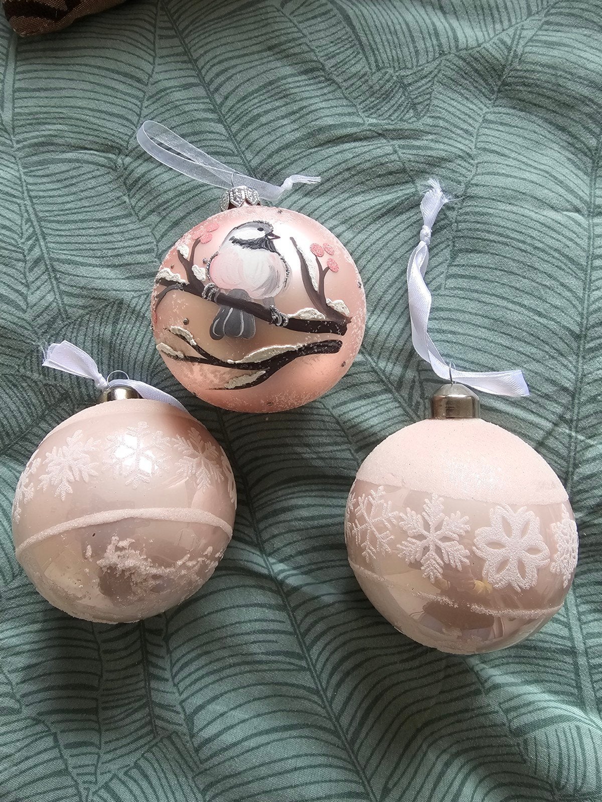 3 mooie roze kerstballen samen 1.00, Diversen, Ophalen, Zo goed als nieuw