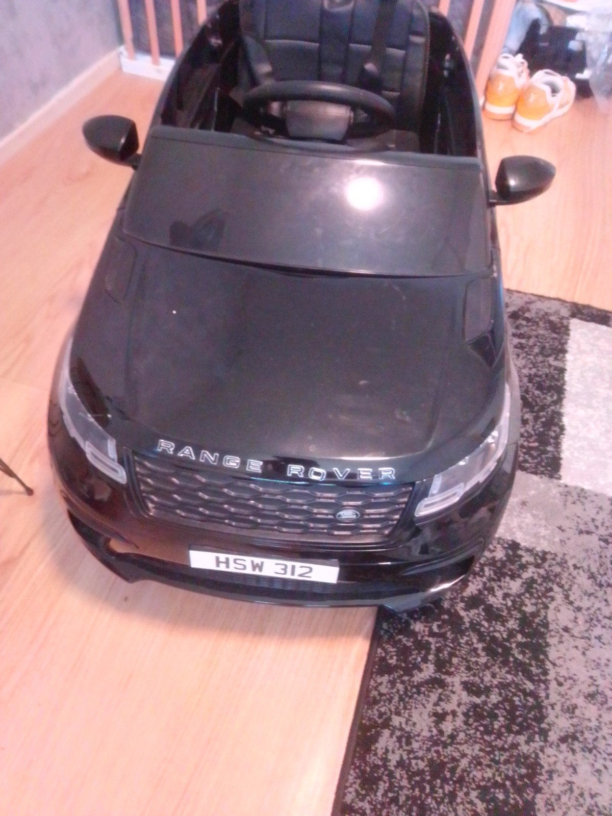 Range Rover elektrische kinderauto - Zo goed als nieuw, Ophalen of Verzenden, Zo goed als nieuw, Loopvoertuig