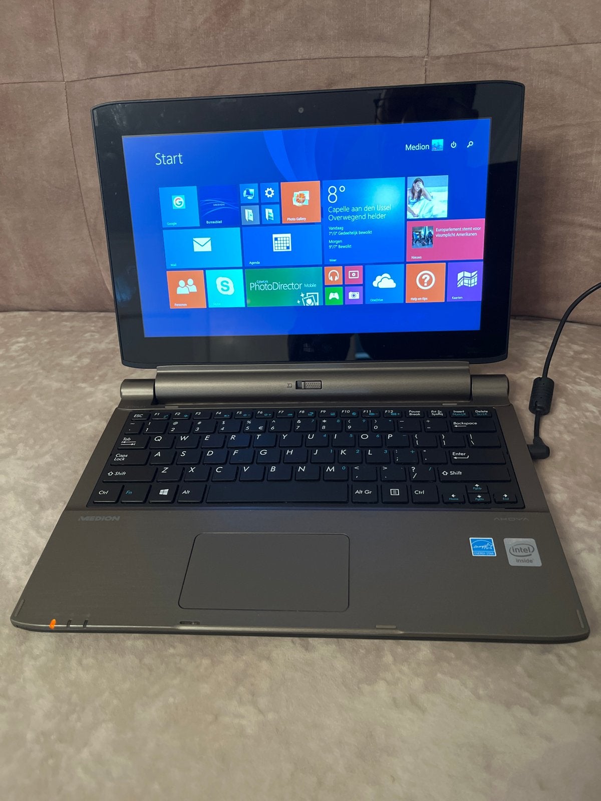 Medion Akoya 2-in-1 Laptop/Tablet - Compact en Veelzijdig, Computers en Software, Minder dan 4 GB, Qwerty, Minder dan 2 Ghz, 10 inch of minder