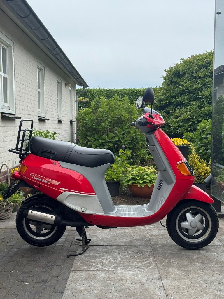 ️Piaggio Quartz 50cc 2 takt rood nieuwstaat 4215 Km️, Fietsen en Brommers, Niet ingevuld, Niet ingevuld, Niet ingevuld
