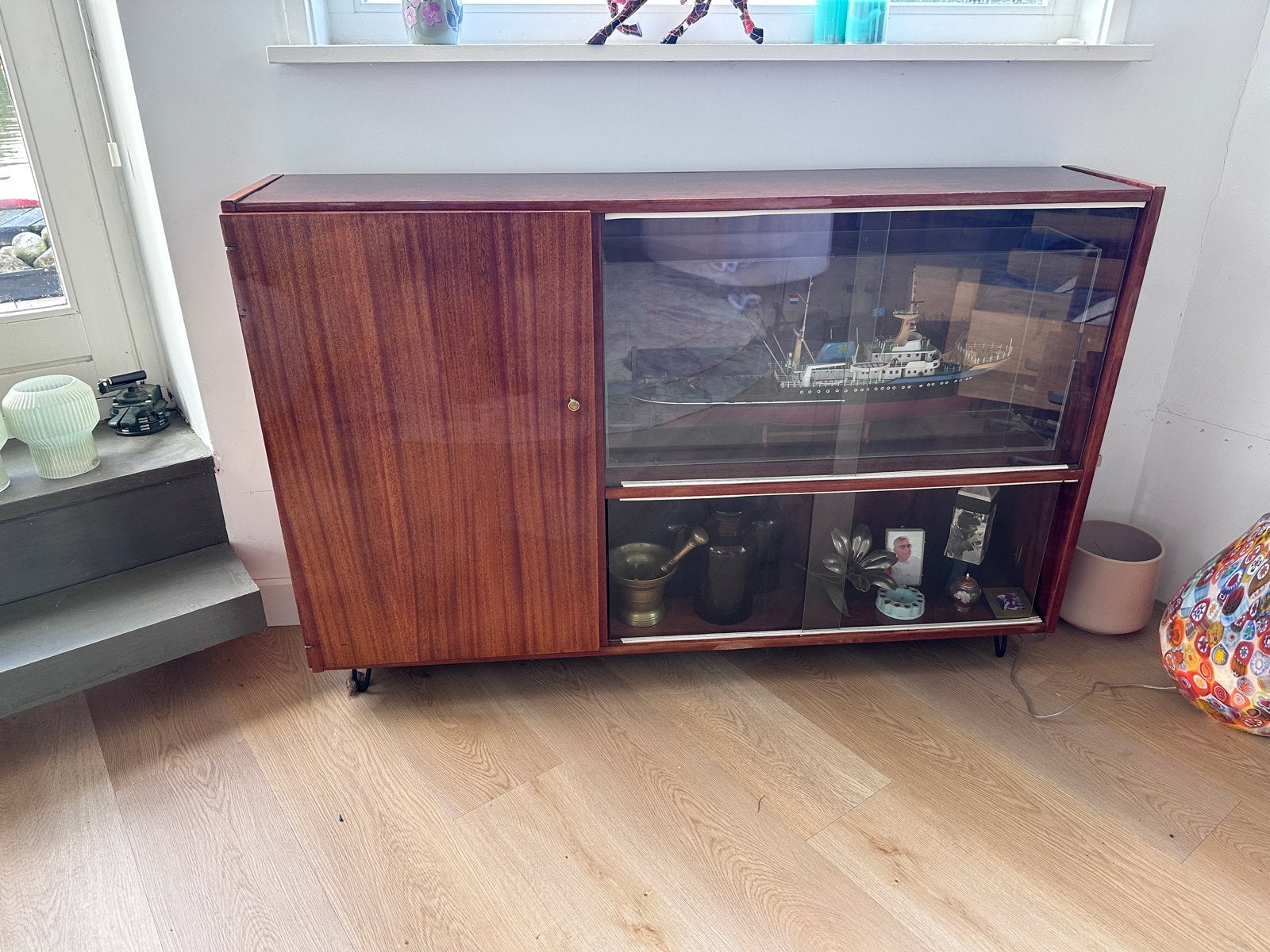 Vintage dressoir/buffetkast met o.a. glazen schuifdeuren, Ophalen, Gebruikt, 100 tot 150 cm, 150 tot 200 cm