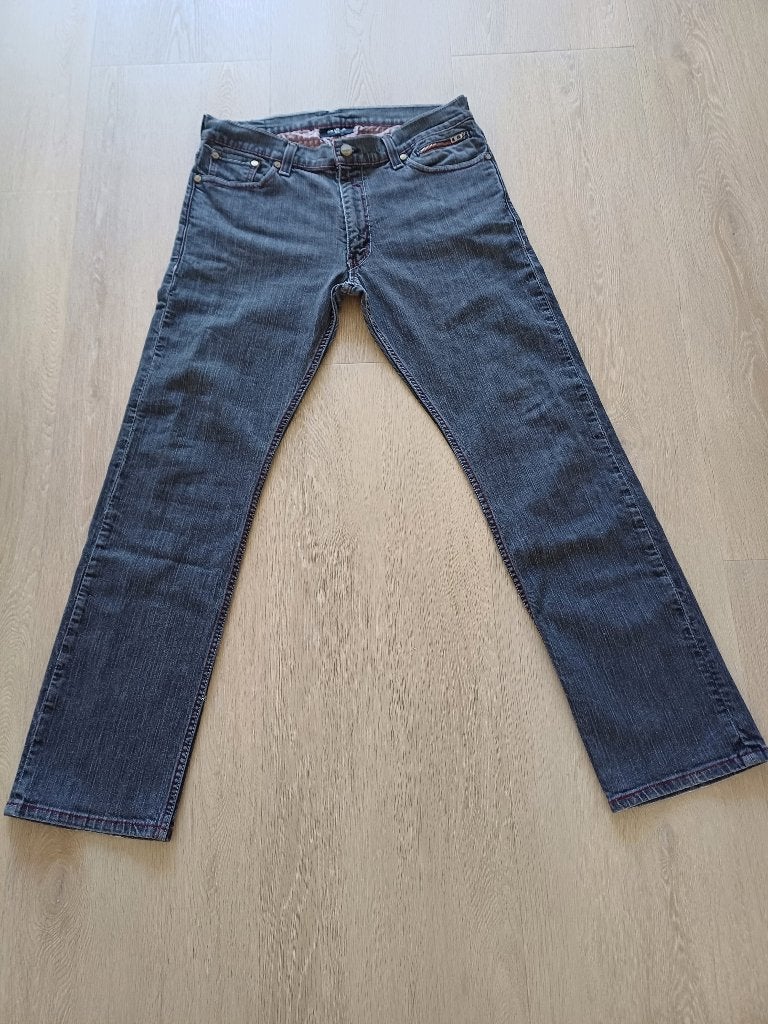 Heren Levis Jeans. Met leuke details, W36 - W38 (confectie 52/54), Verzenden, Zo goed als nieuw, Grijs