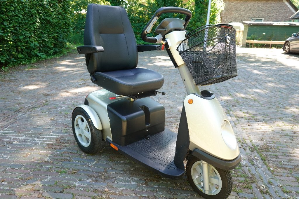 scootmobiel Sunsise medical Trophy 6, Ophalen, Zo goed als nieuw, 16 km/u of meer, 46 km of meer