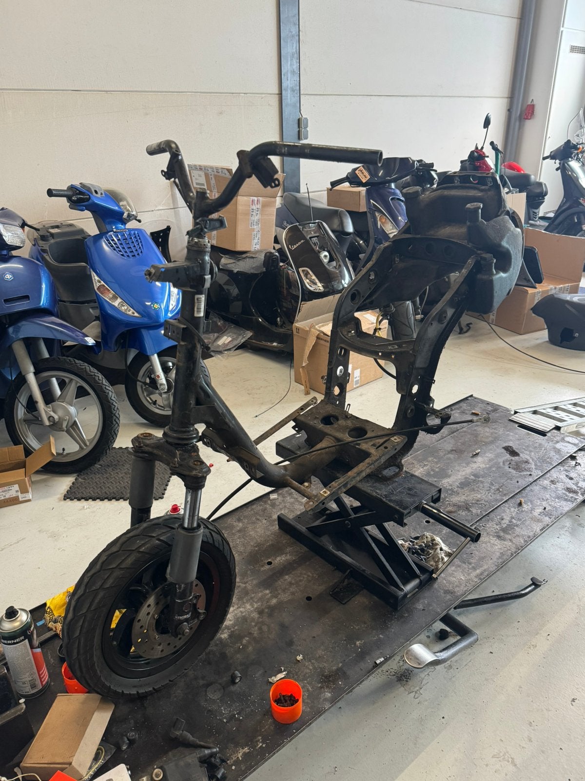 Piaggio Zip 2t frame 2002 brom, Fietsen en Brommers, Ophalen, Piaggio, Frame, Gebruikt
