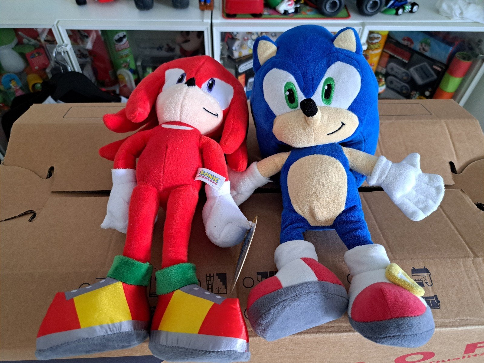 Sonic the Hedgehog en Knuckles knuffels, Kinderen en Baby's, Ophalen, Gebruikt, Overige merken, Overige karakters
