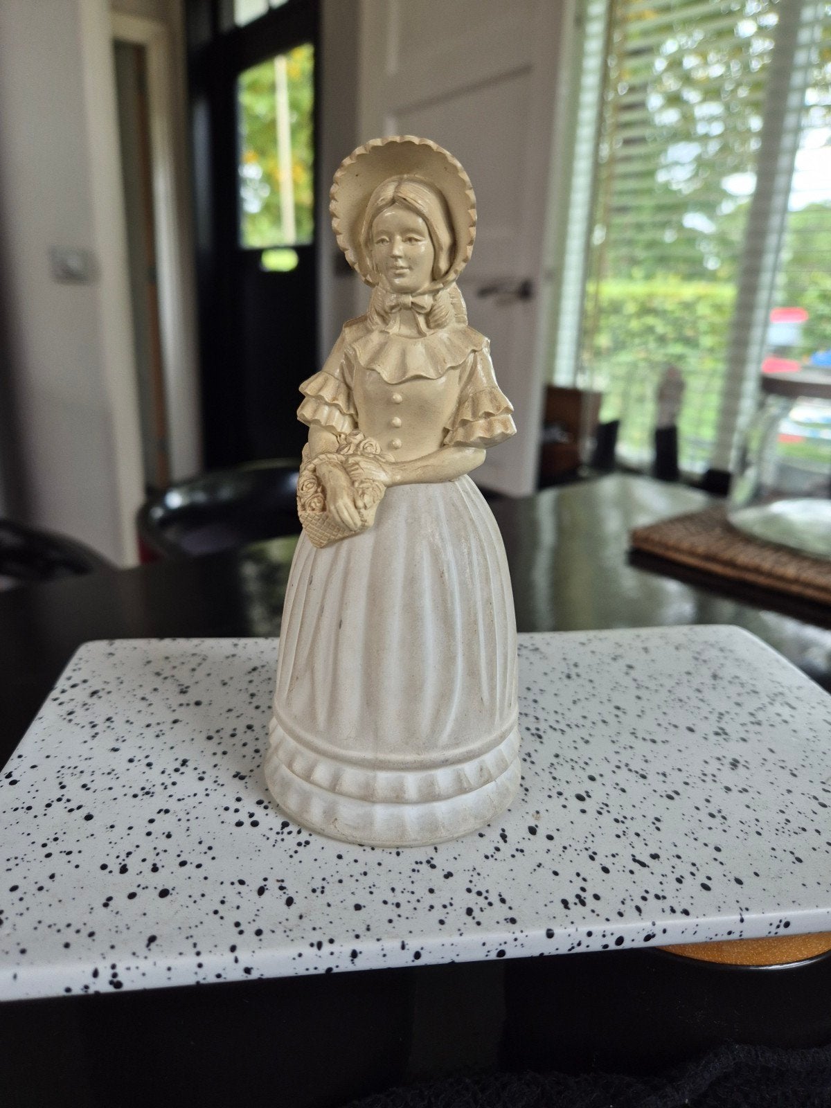 Prachtige Vintage Avon Parfumfles – Victoriaanse Dame, Antiek en Kunst, Ophalen of Verzenden