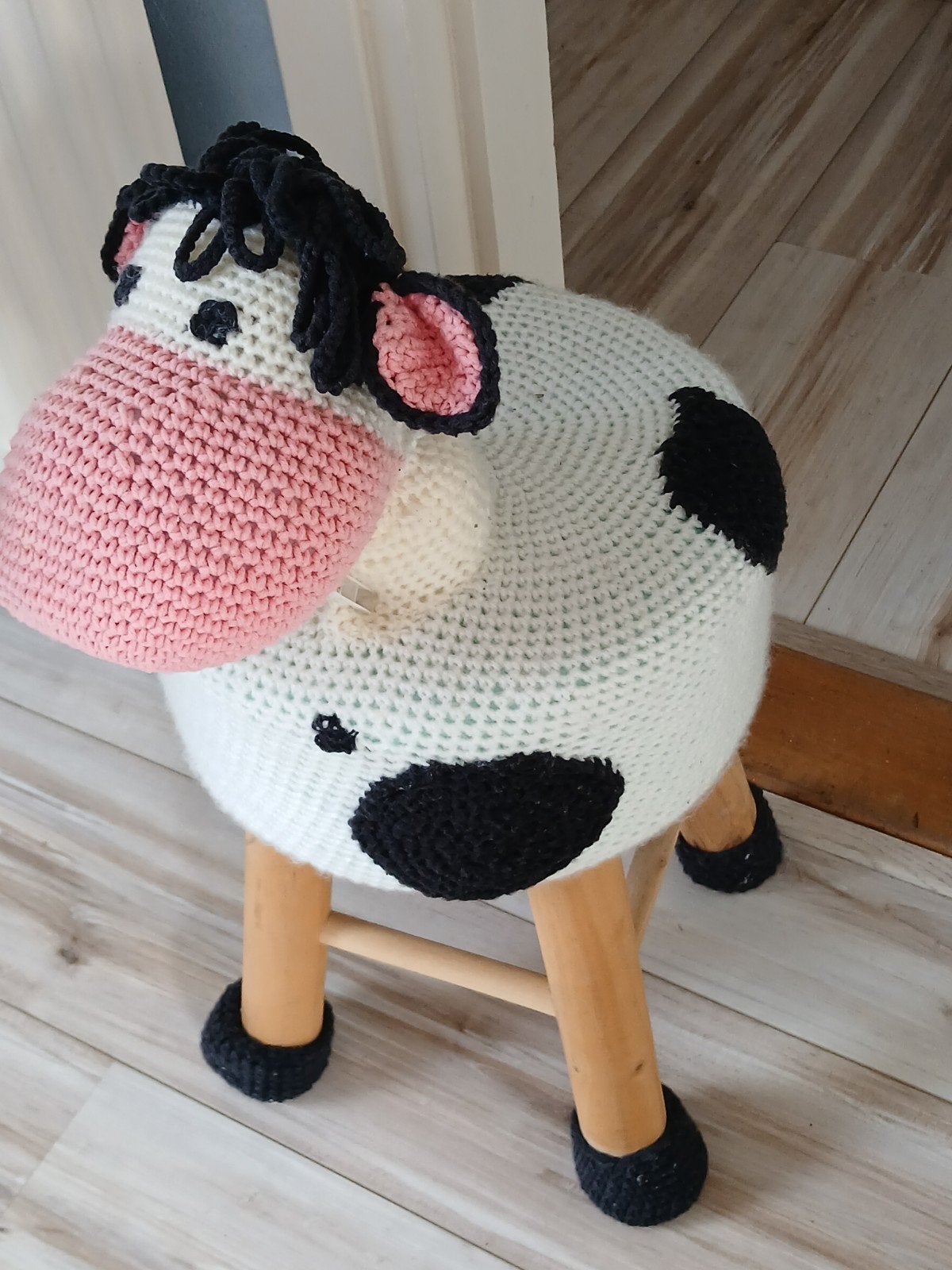 Te koop: Koe op kruk gemaakt., Ophalen, Zo goed als nieuw