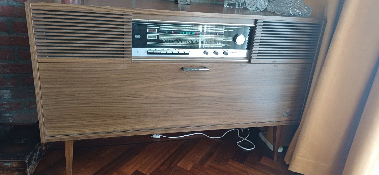 Vintage Grundig Radio-Meubel met Platenspeler, Ophalen